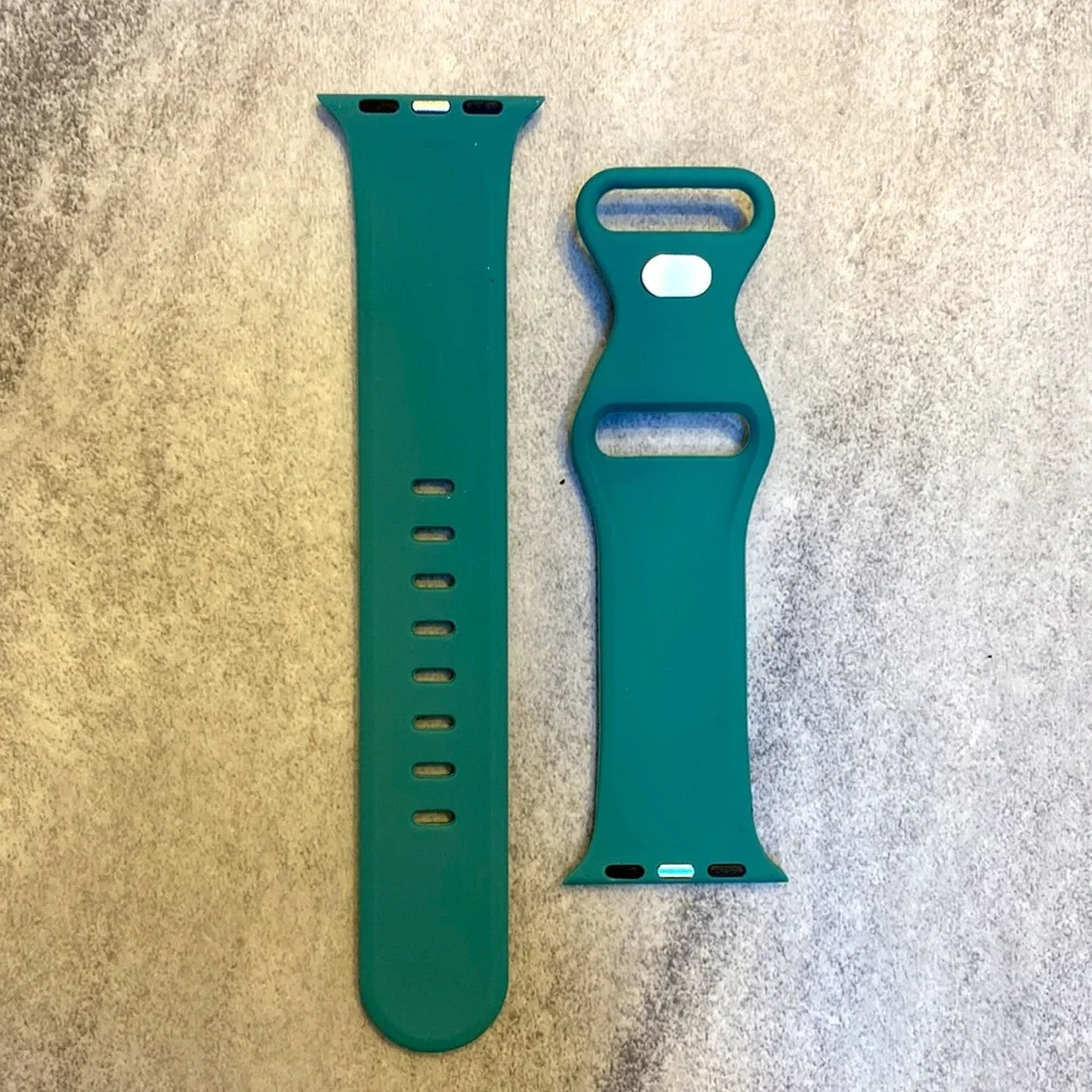 Apple Watch Band Green Silicone  5 1/2 - 7 1/4 inches